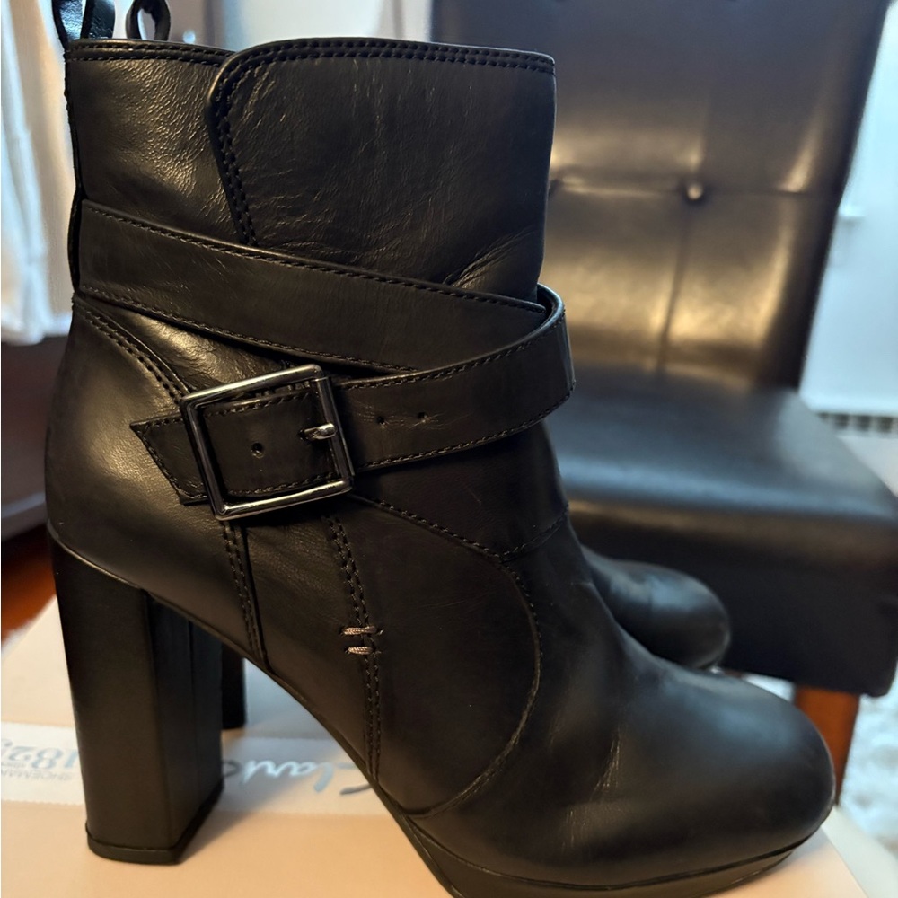 Clark’s Gabriel Mix black leather boots